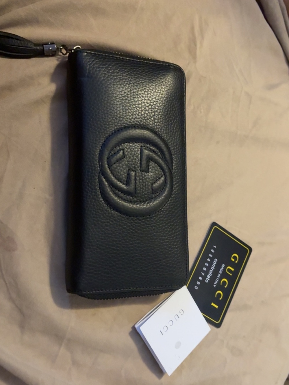 Gucci Black Pebbled Leather Zip Wallet with Wristlet